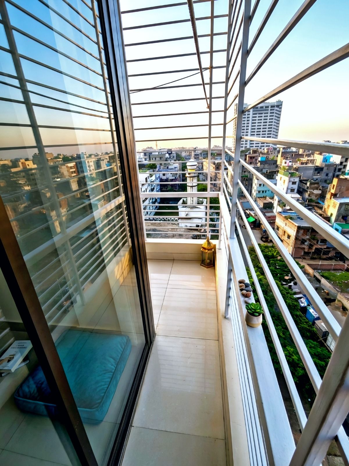 মিরপুর-১১ এ NAVANA PROBANI RIDGEDALE Condominium Project. ১৫৪০ SFT সম্পূর্ণ ইন্টেরিয়র করা রেডি ফ্ল্যাট. — photo 2